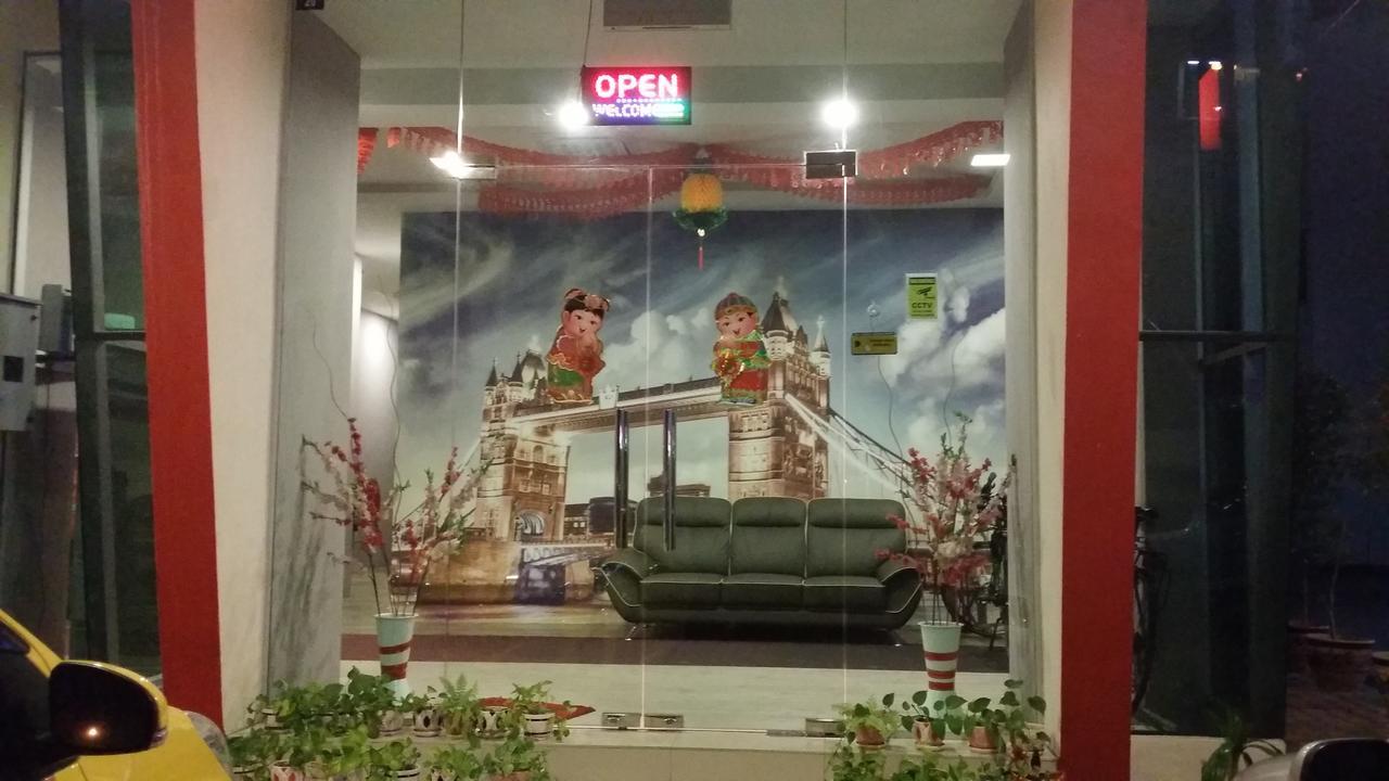 옴 호텔 Simpang Ampat  외부 사진